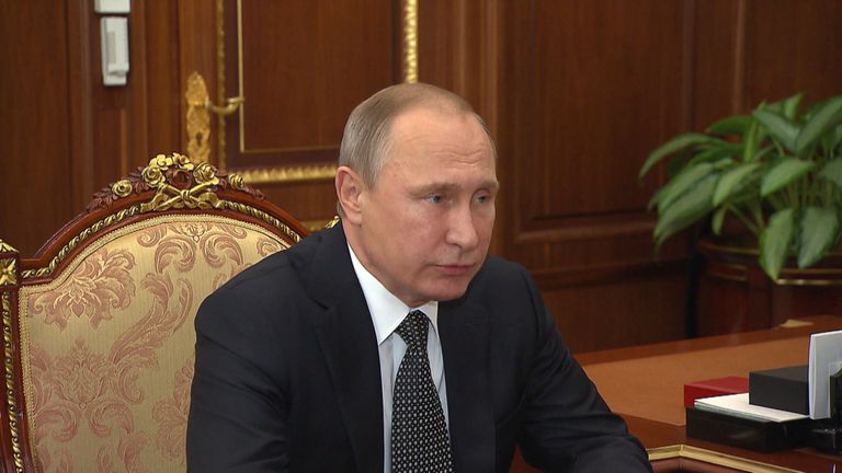 Очень хороший результат - Путин поздравил Сечина с приватизацией Роснефти Очень хороший результат - Путин поздравил Сечина с приватизацией Роснефти