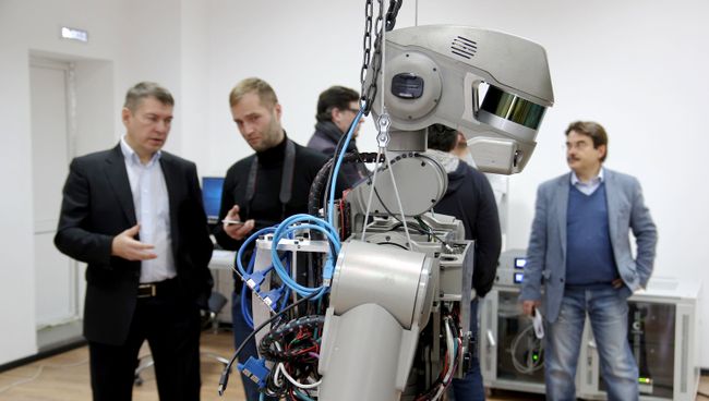 Испытание антропоморфного робота Федор. Архивное фото Испытание антропоморфного робота Федор. Архивное фото