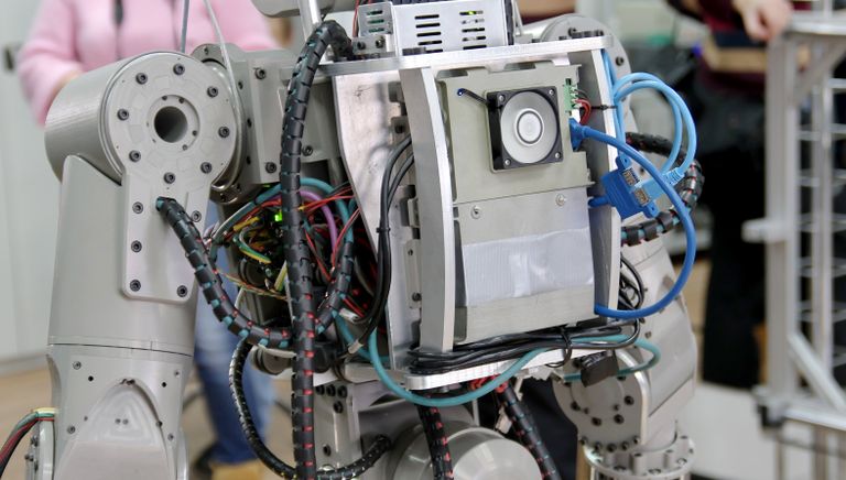 Испытание антропоморфного робота Федор проекта Спасатель в лаборатории на базе НПО Андроидная техника в Магнитогорске Испытание антропоморфного робота Федор проекта Спасатель в лаборатории на базе НПО Андроидная техника в Магнитогорске