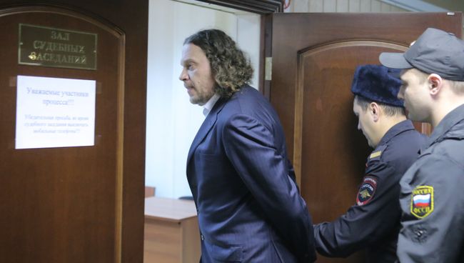 Бизнесмен Сергей Полонский перед началом заседания в Пресненском суде города Москвы. Архивное фото