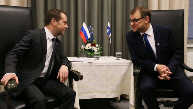 Председатель правительства РФ Дмитрий Медведев и премьер-министр Финляндии Юха Сипиля во время встречи в Оулу. 9 декабря 2016