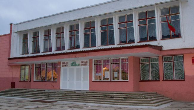 Избирательный участок во время выборов президента Приднестровья Избирательный участок во время выборов президента Приднестровья