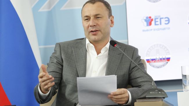 Заместитель руководителя Федеральной службы по надзору в сфере образования и науки Анзор Музаев Заместитель руководителя Федеральной службы по надзору в сфере образования и науки Анзор Музаев