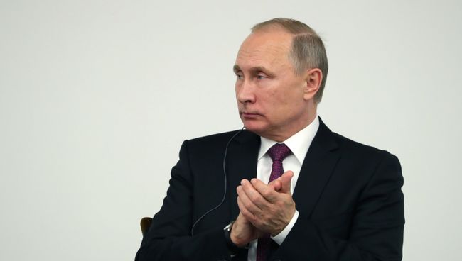 Президент РФ Владимир Путин на заседании российско-японского форума деловых кругов в Токио. 16 декабря 2016