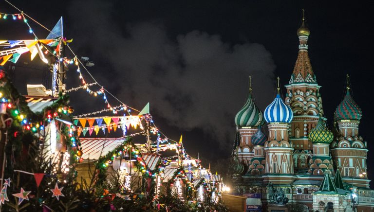 Праздничная иллюминация на Красной площади в Москве Праздничная иллюминация на Красной площади в Москве