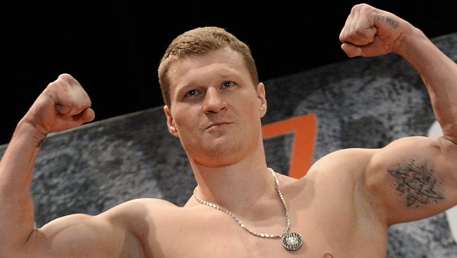Александр Поветкин на процедуре взвешивания перед боем за титул временного чемпиона мира в супертяжелом весе по версии WBC в Екатеринбурге Александр Поветкин на процедуре взвешивания перед боем за титул временного чемпиона мира в супертяжелом весе по версии WBC в Екатеринбурге