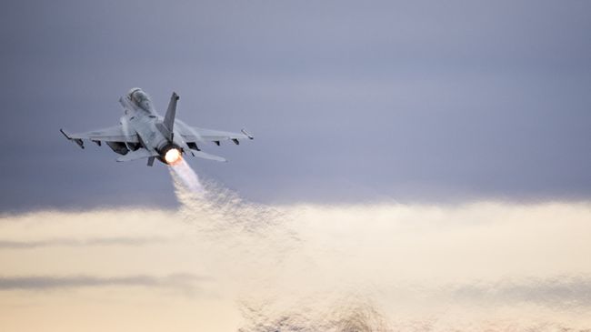 Истребитель F-16 ВВС Южной Кореи