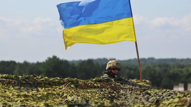 Украинский военный на учениях во Львовской области. Архивное фото Украинский военный на учениях во Львовской области. Архивное фото