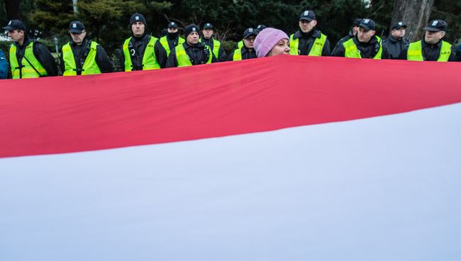 Антиправительственная демонстрация оппозиционных партий в Варшаве. 17 декабря 2016 Антиправительственная демонстрация оппозиционных партий в Варшаве. 17 декабря 2016