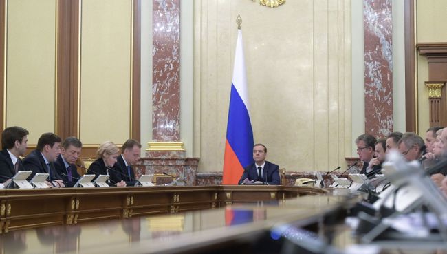 Председатель правительства РФ Дмитрий Медведев проводит заседание кабинета министров РФ в Доме правительства РФ. 19 декабря 2016 Председатель правительства РФ Дмитрий Медведев проводит заседание кабинета министров РФ в Доме правительства РФ. 19 декабря 2016