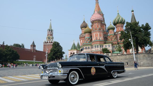 Автомобиль Чайка. Архивное фото Автомобиль Чайка. Архивное фото