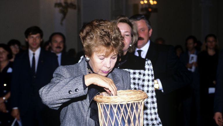 Раиса Максимовна Горбачева на вечере памяти защитников Демократии. 1991 год Раиса Максимовна Горбачева на вечере памяти защитников Демократии. 1991 год
