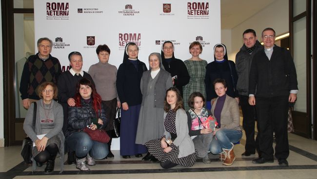 Члены католических общин на выставке Roma Aeterna. Шедевры Пинакотеки Ватикана. Беллини, Рафаэль, Караваджо Члены католических общин на выставке Roma Aeterna. Шедевры Пинакотеки Ватикана. Беллини, Рафаэль, Караваджо
