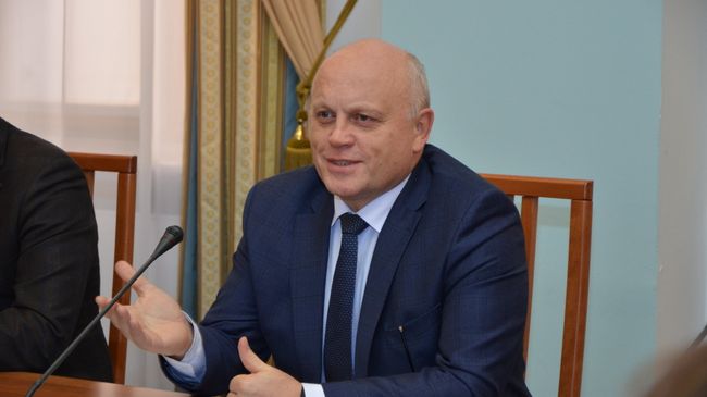 Губернатор Омской области Виктор Назаров. Архивное фото Губернатор Омской области Виктор Назаров. Архивное фото
