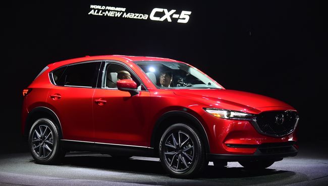 Автомобиль Mazda CX-5. Архивное фото Автомобиль Mazda CX-5. Архивное фото
