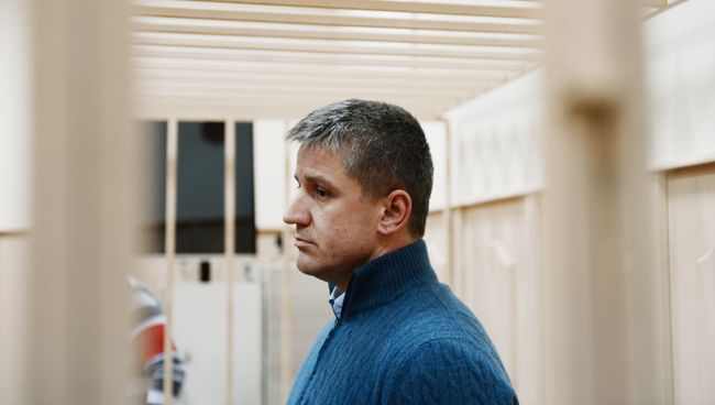 Бывший председатель правления компании РусГидро Евгений Дод, обвиняемый в мошенничестве, в здании Басманного суда города Москвы. 21 дкабря 2016 Бывший председатель правления компании РусГидро Евгений Дод, обвиняемый в мошенничестве, в здании Басманного суда города Москвы. 21 дкабря 2016