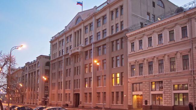 Здание Администрации Президента Российской Федерации на Старой площади. Архивное фото Здание Администрации Президента Российской Федерации на Старой площади. Архивное фото