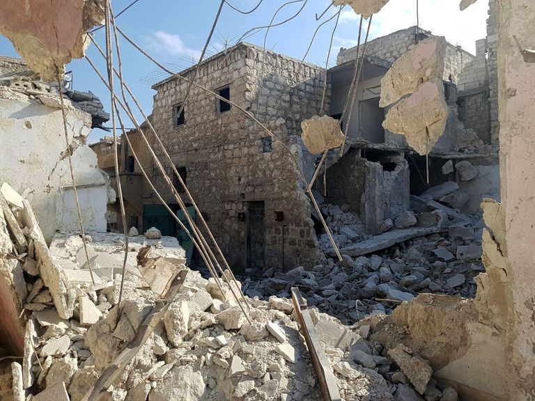 Разрушенные здания в освобожденном квартале восточного Алеппо в Сирии Разрушенные здания в освобожденном квартале восточного Алеппо в Сирии