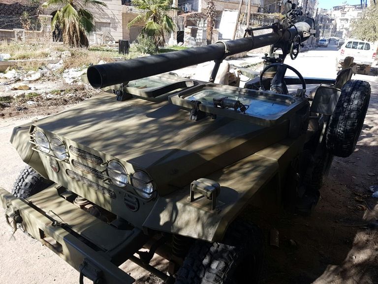 Военная техника в освобожденном квартале восточного Алеппо в Сирии Военная техника в освобожденном квартале восточного Алеппо в Сирии