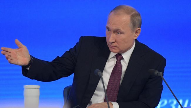 Президент РФ Владимир Путин на двенадцатой большой ежегодной пресс-конференции в Центре международной торговли на Красной Пресне. 23 декабря 2016