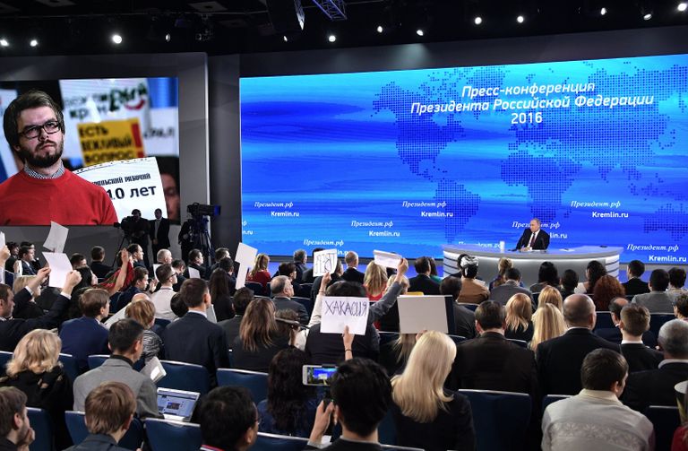 Президент РФ Владимир Путин на двенадцатой большой ежегодной пресс-конференции в Центре международной торговли на Красной Пресне. 23 декабря 2016 Президент РФ Владимир Путин на двенадцатой большой ежегодной пресс-конференции в Центре международной торговли на Красной Пресне. 23 декабря 2016