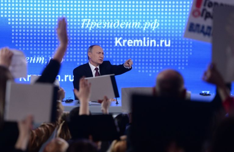 Президент РФ Владимир Путин на двенадцатой большой ежегодной пресс-конференции в Центре международной торговли на Красной Пресне. 23 декабря 2016 Президент РФ Владимир Путин на двенадцатой большой ежегодной пресс-конференции в Центре международной торговли на Красной Пресне. 23 декабря 2016