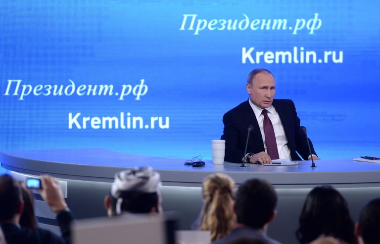 Президент РФ Владимир Путин на двенадцатой большой ежегодной пресс-конференции в Центре международной торговли на Красной Пресне Президент РФ Владимир Путин на двенадцатой большой ежегодной пресс-конференции в Центре международной торговли на Красной Пресне