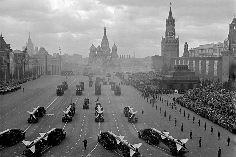 Парад на Красной площади. Москва, 1961 год Парад на Красной площади. Москва, 1961 год