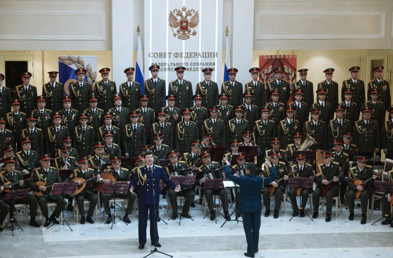 Академический Ансамбль песни и пляски Российской Армии имени А.В. Александрова выступает в Совете Федерации РФ Академический Ансамбль песни и пляски Российской Армии имени А.В. Александрова выступает в Совете Федерации РФ