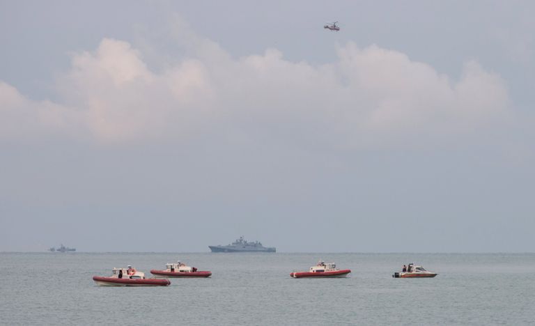 Поисково-спасательные работы у побережья Черного моря, где потерпел крушение самолет Минобороны РФ Ту-154. 26 декабря 2016