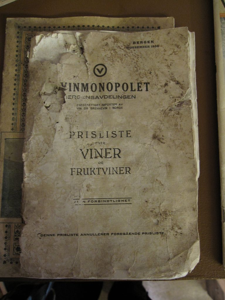 Прайс-лист норвежского алкогольного магазина Vinmonopolet, датированный 1938 годом 