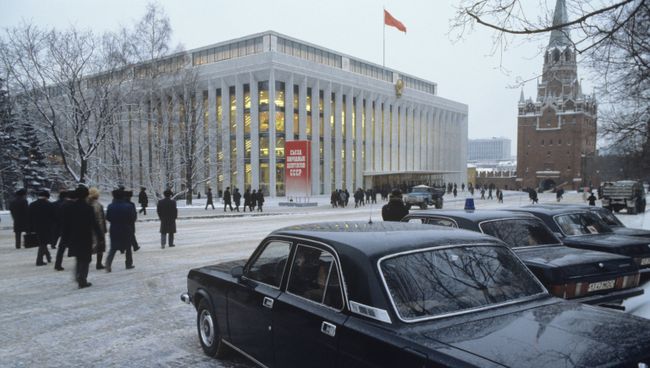 На территории Кремля. Архивное фото На территории Кремля. Архивное фото