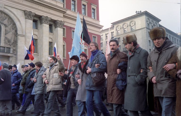 Участники митинга на Тверской улице. 1991 год 