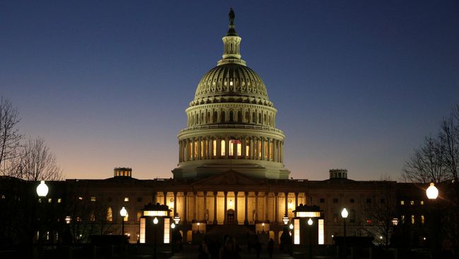 Здание Конгресса США на Капитолийском холме в Вашингтоне. 20 декабря 2016 года Здание Конгресса США на Капитолийском холме в Вашингтоне. 20 декабря 2016 года