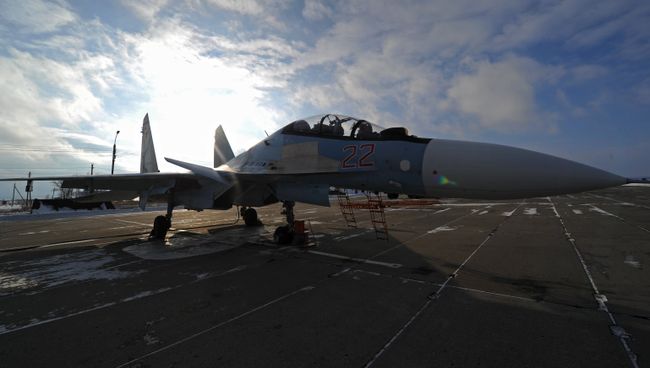 Многоцелевой истребитель СУ-30СМ 31-го авиационного истребительного полка на аэродроме в городе Миллерово. Архивное фото Многоцелевой истребитель СУ-30СМ 31-го авиационного истребительного полка на аэродроме в городе Миллерово. Архивное фото
