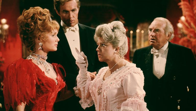 Кадр из фильма Непотопляемая Молли Браун (1964) Кадр из фильма Непотопляемая Молли Браун (1964)