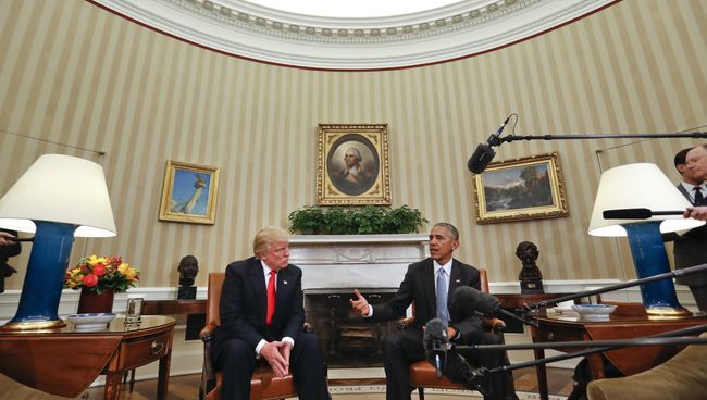 Дональд Трамп на встрече с президентом США Бараком Обамой в Белом доме. Архивное фото Дональд Трамп на встрече с президентом США Бараком Обамой в Белом доме. Архивное фото