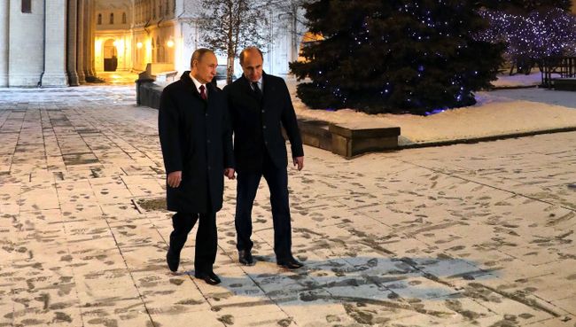 Президент РФ В. Путин осмотрел музей археологических раскопок Московского Кремля Президент РФ В. Путин осмотрел музей археологических раскопок Московского Кремля