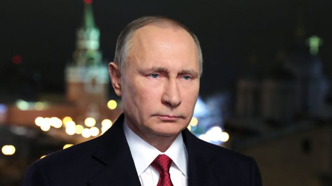 Президент Российской Федерации Владимир Путин во время новогоднего обращения к россиянам Президент Российской Федерации Владимир Путин во время новогоднего обращения к россиянам