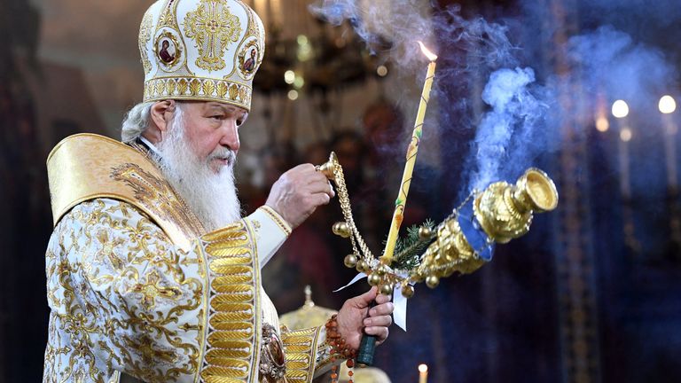 Патриарх Московский и всея Руси Кирилл на Рождественском богослужении в храме Христа Спасителя Патриарх Московский и всея Руси Кирилл на Рождественском богослужении в храме Христа Спасителя