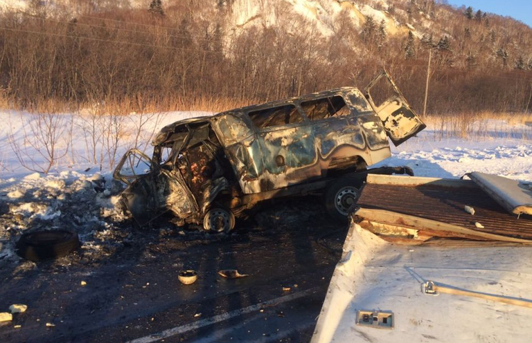 На месте ДТП с участием машины скорой помощи в Макаровском районе Сахалинской области. 11 января 2017 На месте ДТП с участием машины скорой помощи в Макаровском районе Сахалинской области. 11 января 2017