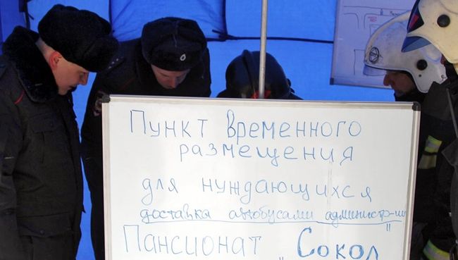 Спасатели МЧС России ликвидируют последствия взрыва бытового газа в городе Саратове Спасатели МЧС России ликвидируют последствия взрыва бытового газа в городе Саратове