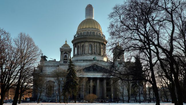Исаакиевский собор в Санкт-Петербурге. Архивное фото Исаакиевский собор в Санкт-Петербурге. Архивное фото