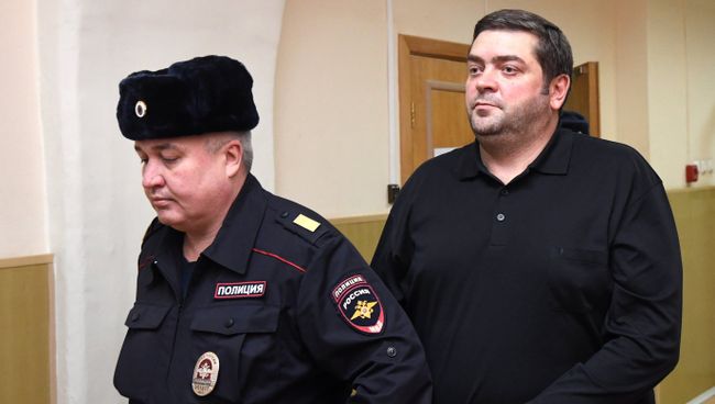 Мэр Переславля-Залесского Денис Кошурников в Басманном суде Москвы. Архивное фото