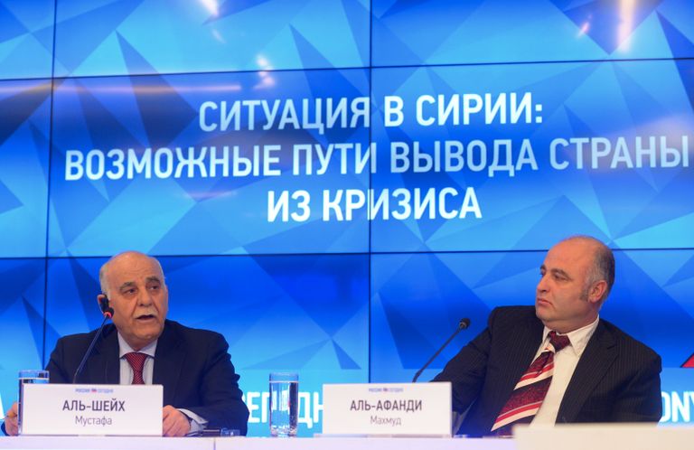 Бывший генерал Вооруженных сил Сирии Мустафа Шейх и секретарь движения Народная дипломатия Махмуд аль-Афанди во время пресс-конференции в международном мультимедийном пресс-центре МИА Россия сегодня Бывший генерал Вооруженных сил Сирии Мустафа Шейх и секретарь движения Народная дипломатия Махмуд аль-Афанди во время пресс-конференции в международном мультимедийном пресс-центре МИА Россия сегодня