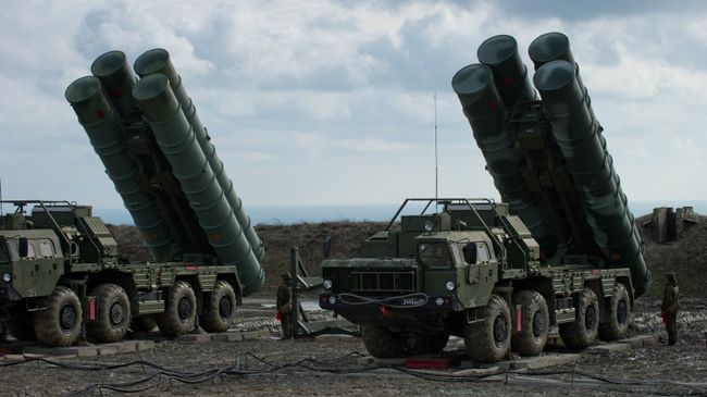 Полк С-400 заступил на боевое дежурство в Крыму. Архив Полк С-400 заступил на боевое дежурство в Крыму. Архив
