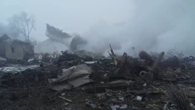 Первые кадры с места крушения Boeing 747 над дачным поселком под Бишкеком