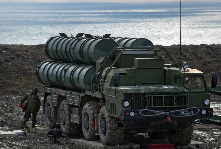 Зенитный ракетный комплекс С-400 Триумф полка противовоздушной обороны в Феодосии Зенитный ракетный комплекс С-400 Триумф полка противовоздушной обороны в Феодосии