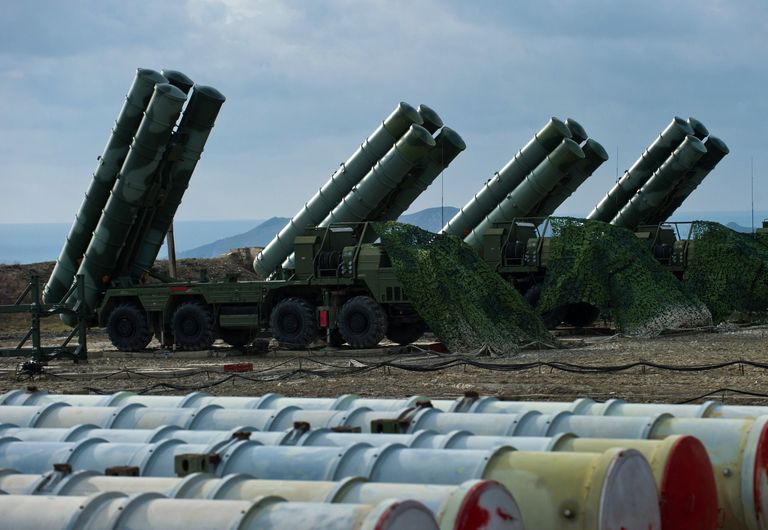 Зенитный ракетный комплекс С-400 Триумф полка противовоздушной обороны в Феодосии Зенитный ракетный комплекс С-400 Триумф полка противовоздушной обороны в Феодосии