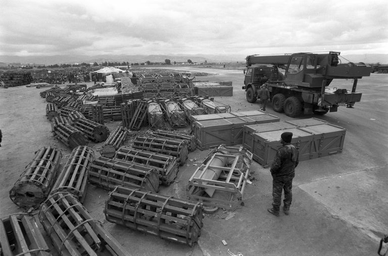 Площадка для боеприпасов на авиабазе Хмеймим. Сирия,  04.01.2016